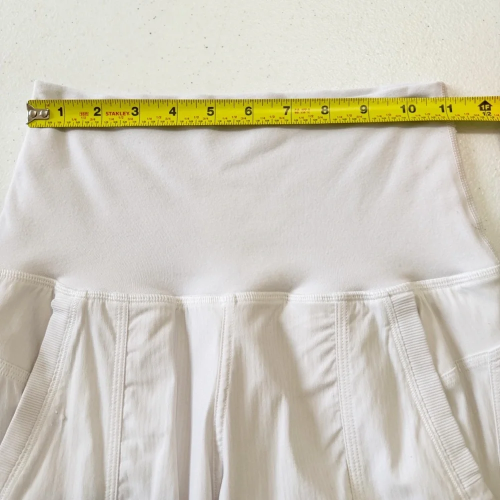 Lululemon In Flux Lined Crop White 2